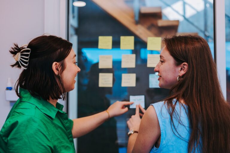 Sorting sticky notes